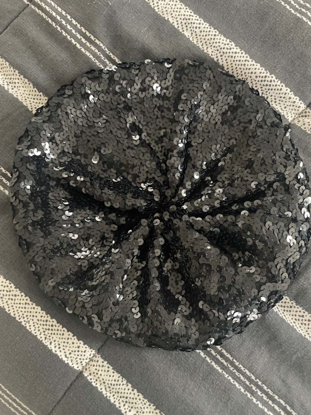 Sequin Beret Hat - Black